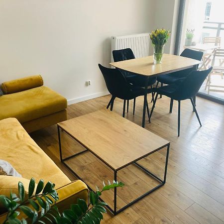 غدانسك Garden Apartment Free Parking Place المظهر الخارجي الصورة